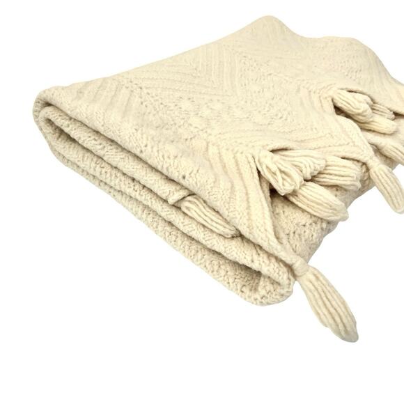 Chunky Knit Throw Blanket Tassels Cream Beige Chevron Pattern Thick Cozy 47x53 - Picture 4 of 7